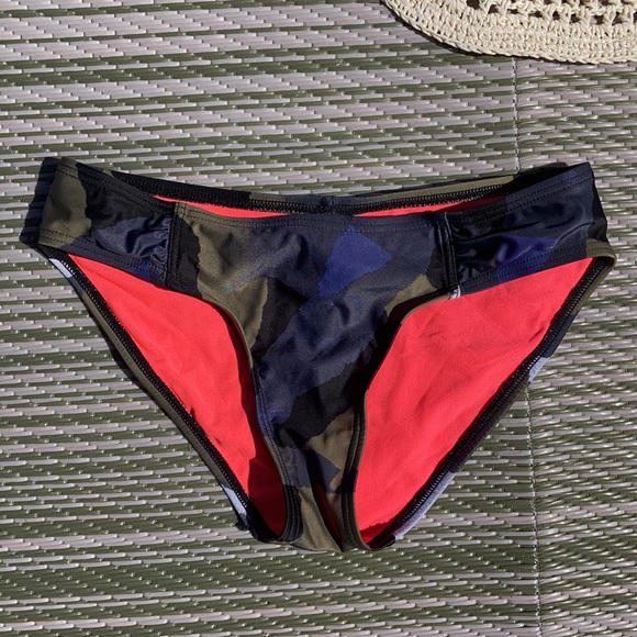 Lole Camo Bikini - Picture 3 of 6